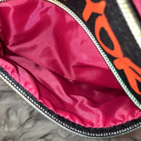 BeNoticed Pink and Black New York Crossbody Bag - Picture 5 of 5